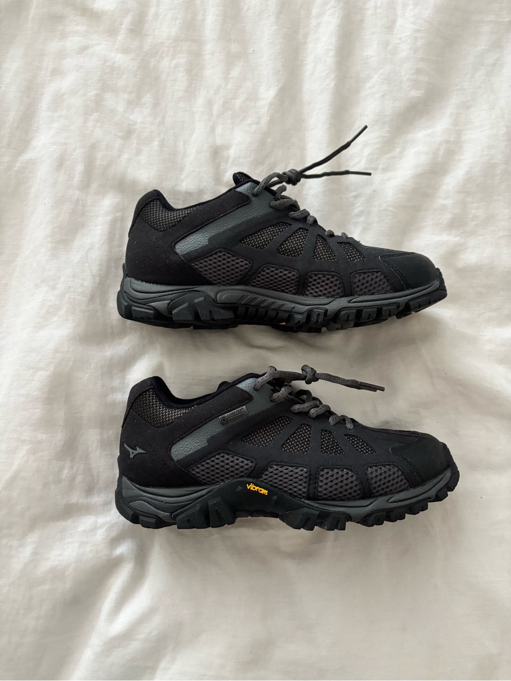 Mizuno Wave Adventure Gore-Tex Vibram Hiking Shoes